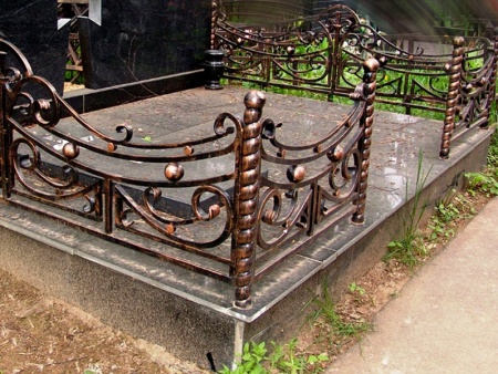 Ограда кованая для кладбища К13